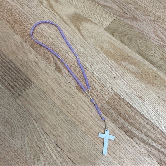 Vintage Pastel Purple Beaded Plastic Rosary Cross - Picture 5 of 5